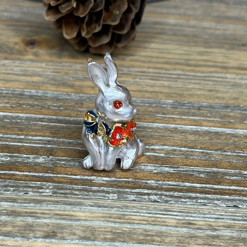 Charming Silvery White Enamel Rabbit Brooch Pin with Crystal & Flower Accent